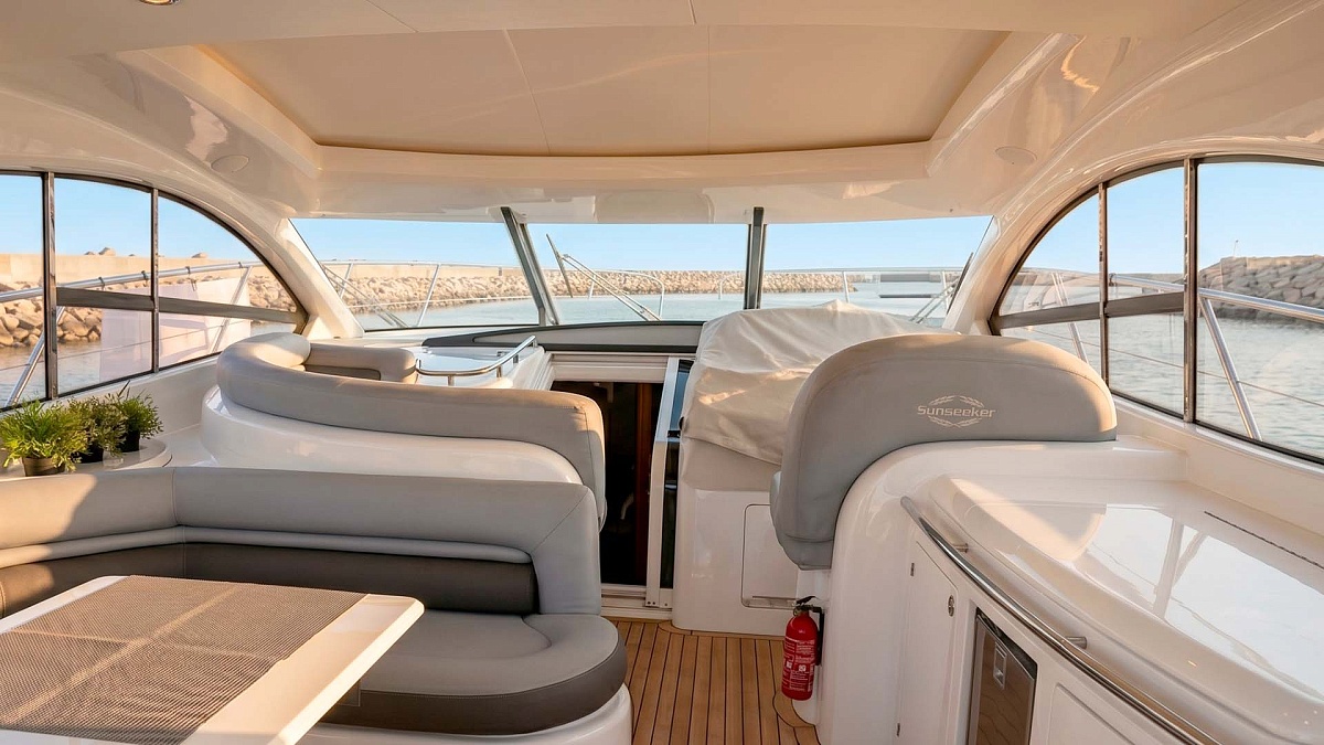 Продажа Sunseeker Camargue 50 в Испании - кокпит